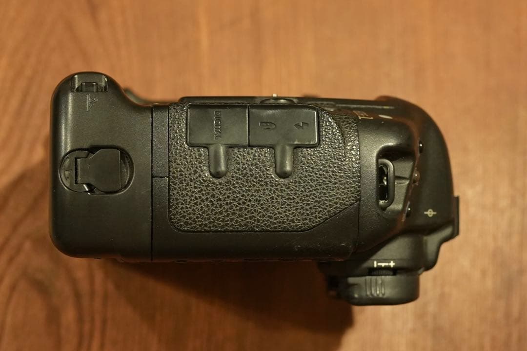 希少品 初代 Canon EOS 1D 【美品】