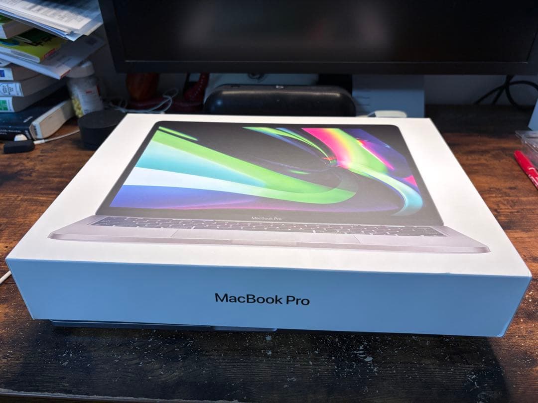 2020 MacBook Pro 13 M1 8GB/256GB SSD 美品