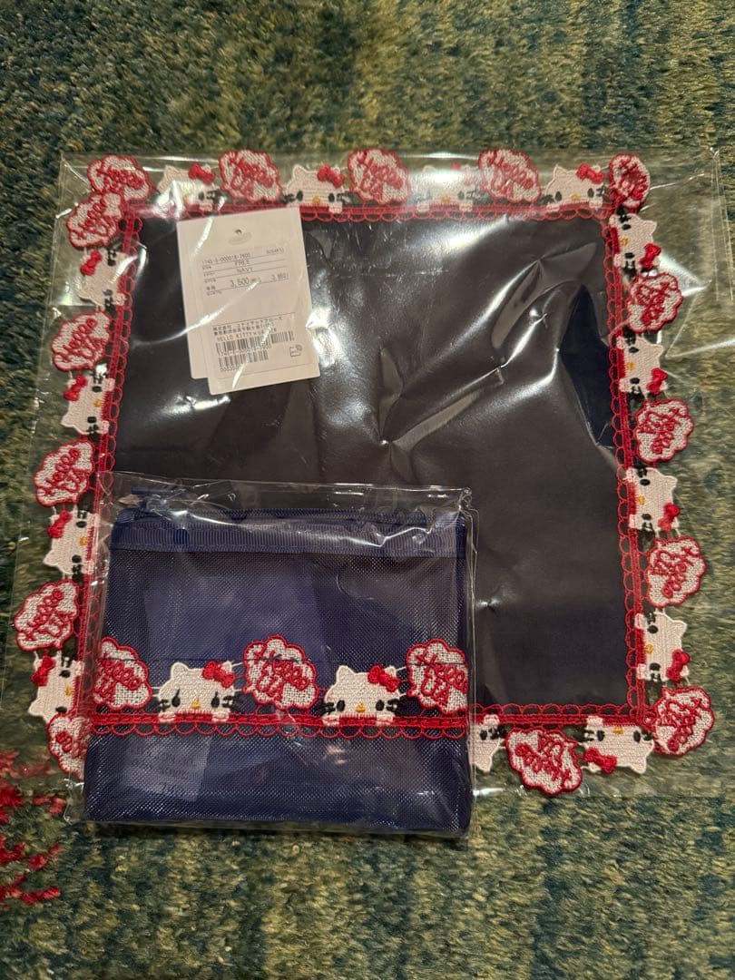 近沢レース キティ ハンカチ スクエアポーチS ユナイテッドアローズ ネイビー