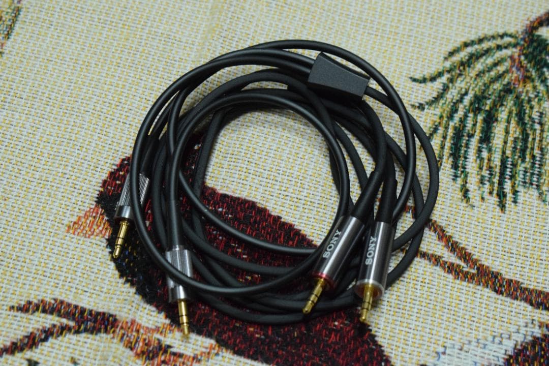 SONY MDR-Z7 ハイレゾ対応ステレオヘッドホン ケーブル・箱付