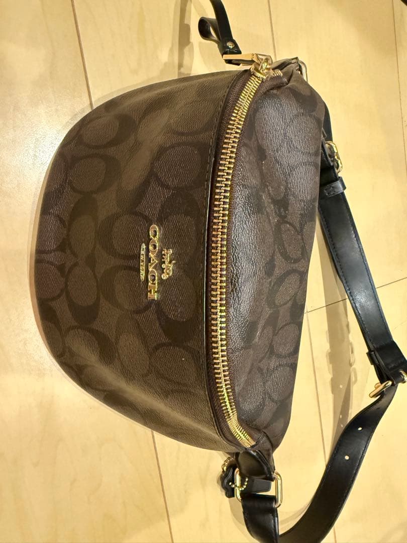 新品未使用 Coach ボディバッグ ウエストポーチ