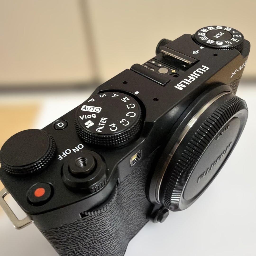 新同品【FUJIFILM】X-M5 ブラック本体