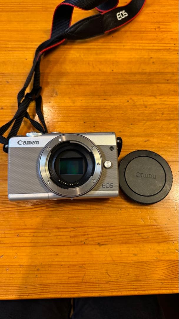 Canon EOS M100 箱付き