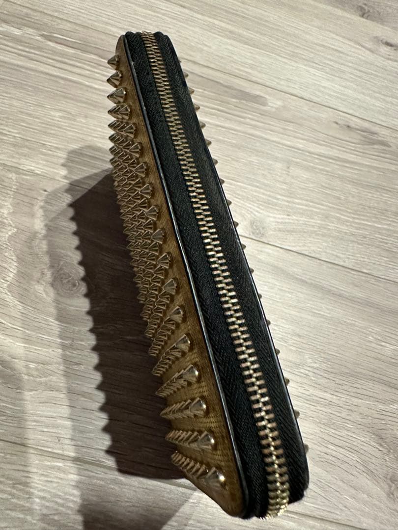 ね*ま様 クリスチャンルブタン　長財布　ゴールド