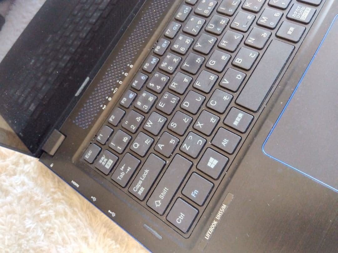 富士通　FUJITSU ノートパソコン