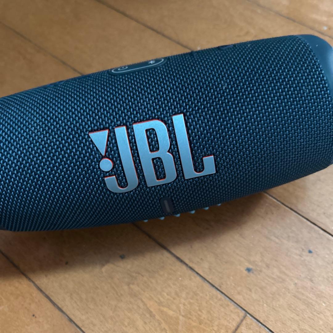 jbl charge5スピーカー／ブルー