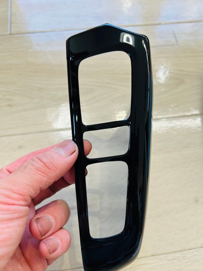 アルファード/ヴェルファイア30系　セカンドステージ制　ピアノブラックパネル