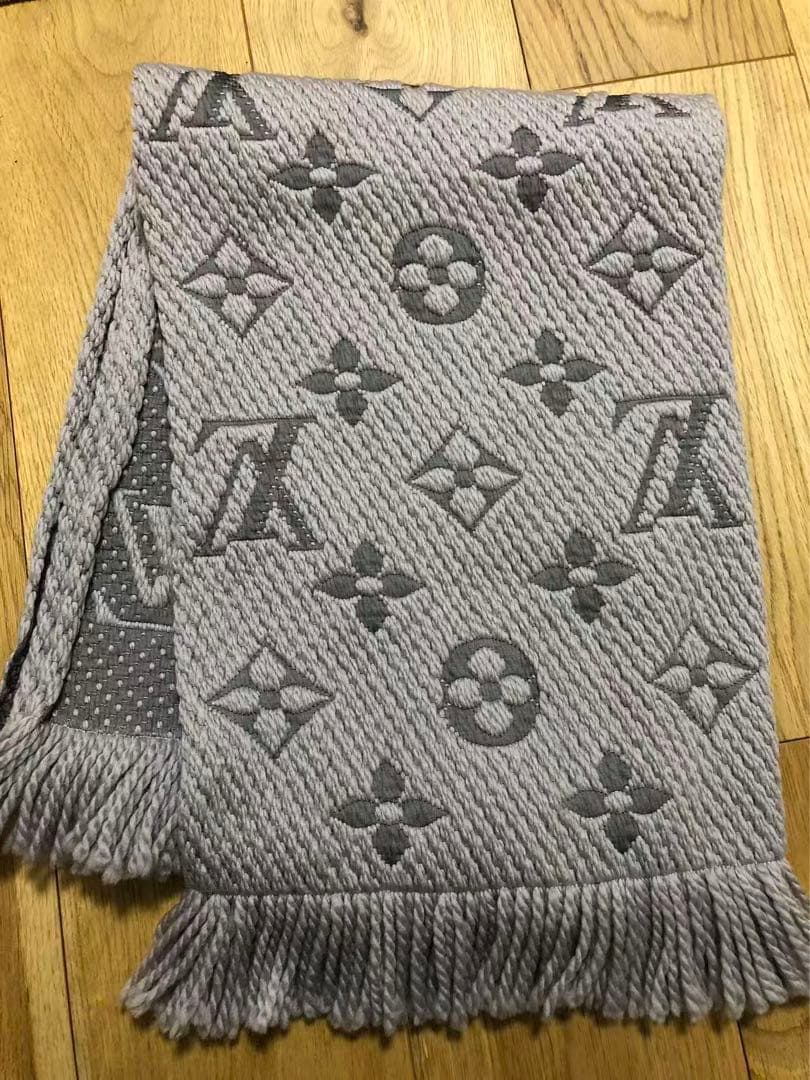 美品　ルイヴィトン　マフラー フリンジ付き　エシャルプ　ロゴ　グレー　シルク混