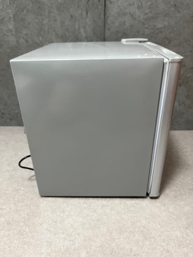 EAST　46L　1ドア冷蔵庫　MR-50B