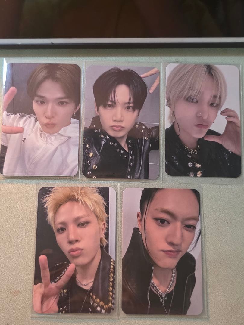 ピーチ　ジフン　上海　popup トレカ