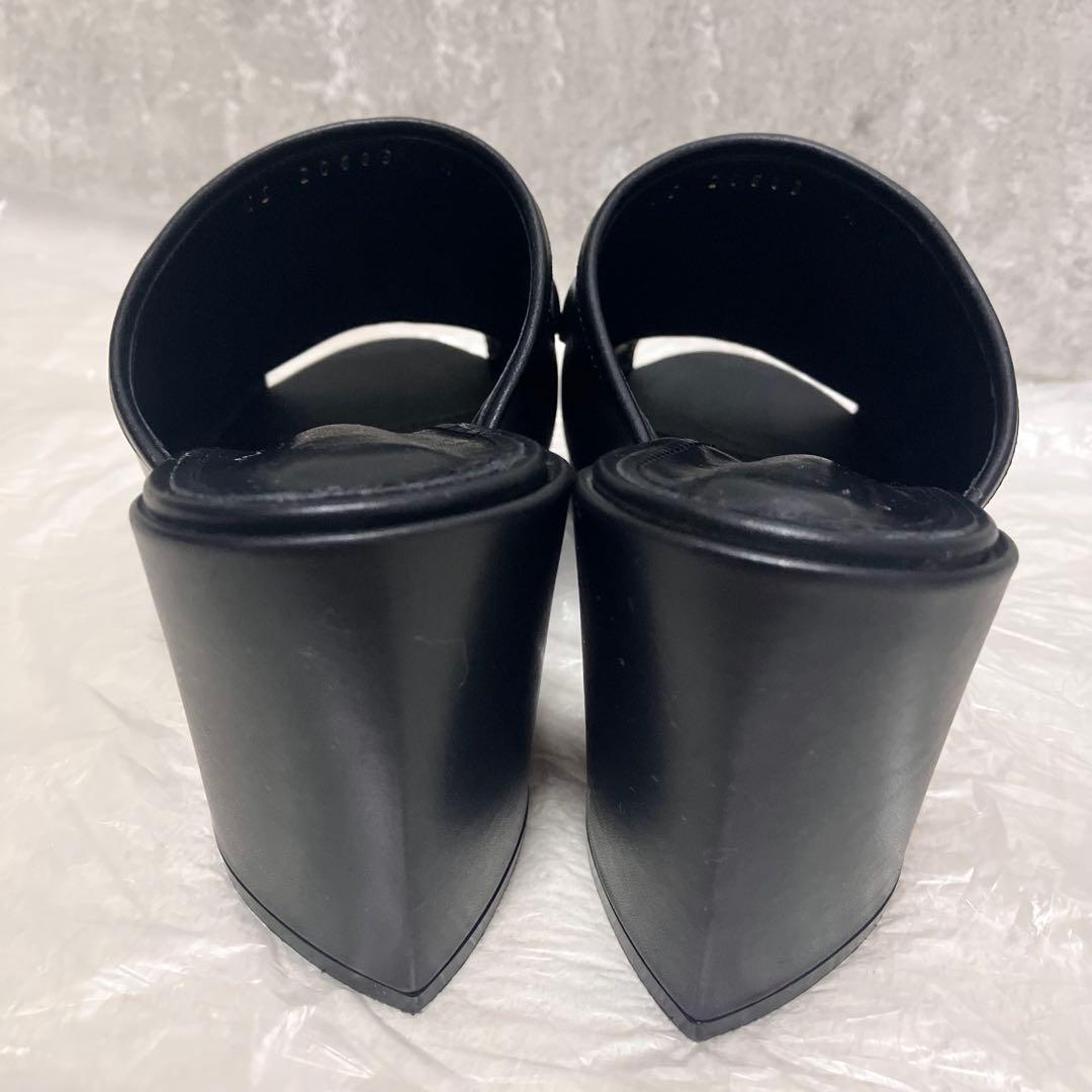 超希少　未使用級　サルヴァトーレフェラガモ　ミュールサンダル　ガンチーニ　レザー