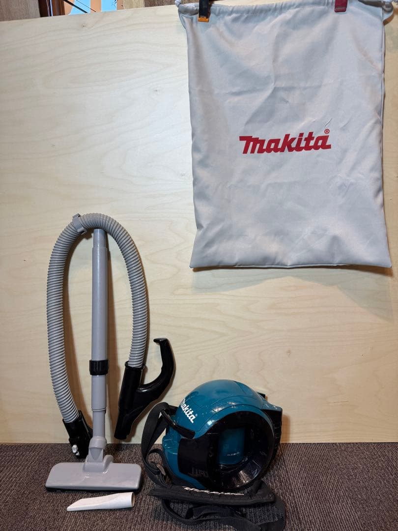 最終値下げ　Makita CL500D 中古品　掃除機 本体・ホース・ノズル付き