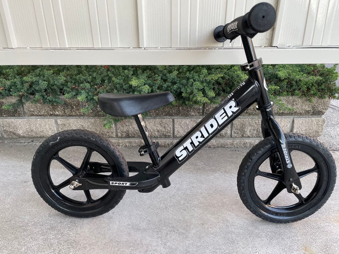 ストライダー　STRIDER　ブラック