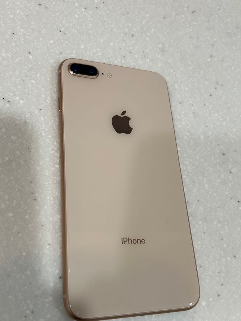 Apple iPhone 8 Plus ゴールド