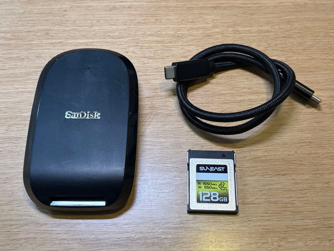 Nikon Z6 ボディ メモリーカード リーダー付き 即撮影OK おまけあり