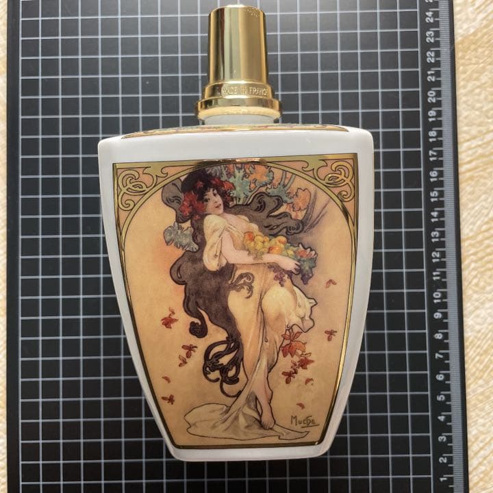 ランプベルジェ　ミュシャ（四季）