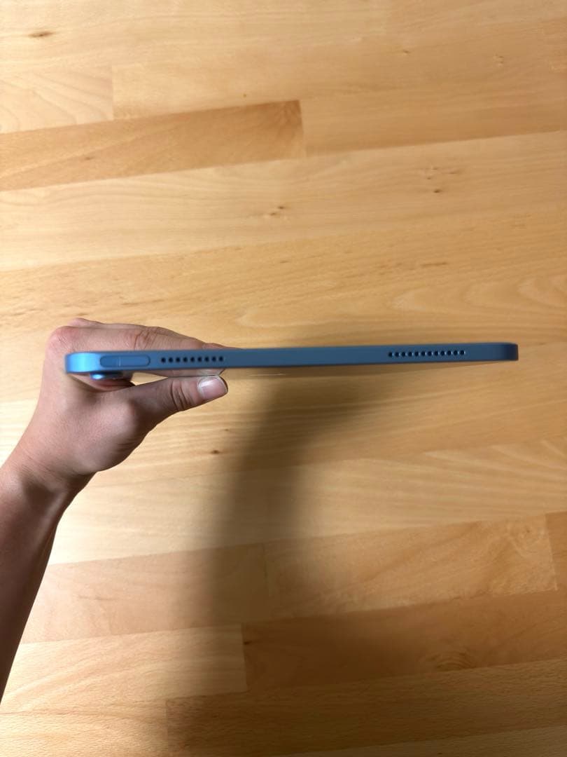 Apple iPad (第11世代) 128GB ブルー 保護フィルム&ケース付