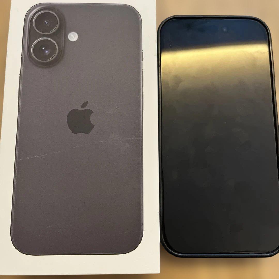 美品！iPhone16 ケータイケース、充電ケーブル付き