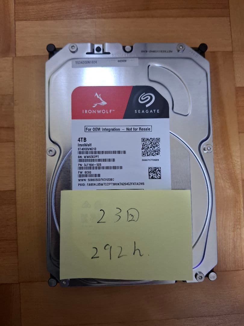 seagate ironwolf 4TB 3.5インチHDD(使用時間少)①