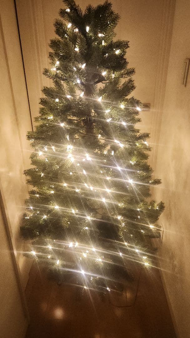 中型クリスマスツリー ホワイト・カラフルライト付き　コストコ　150センチ