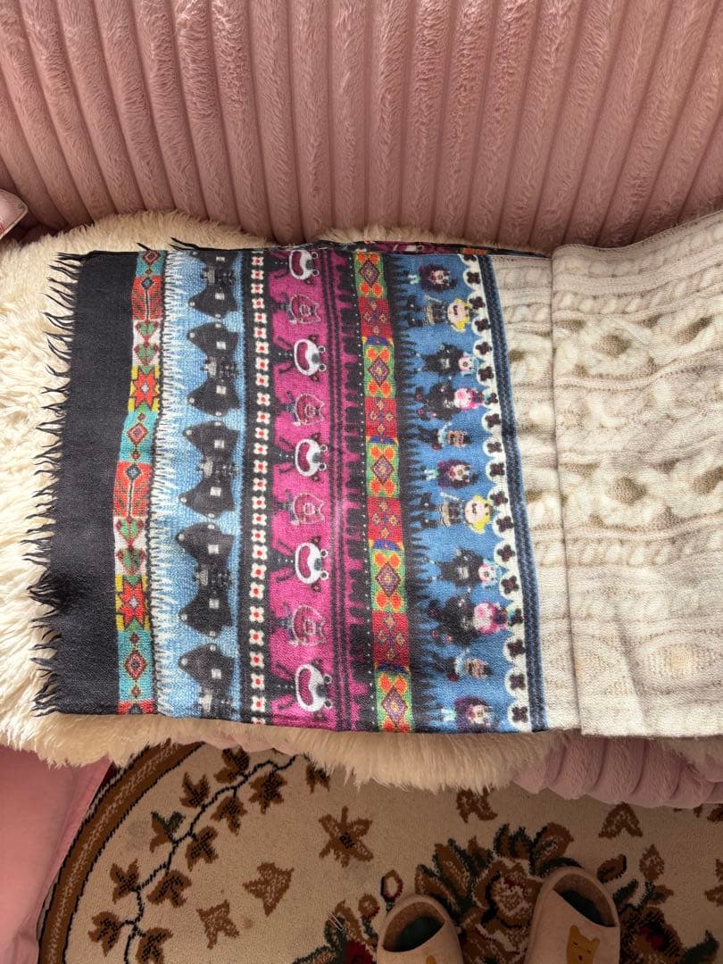 アルベロベロ幾何学模様 ブタさん柄ニットマフラー