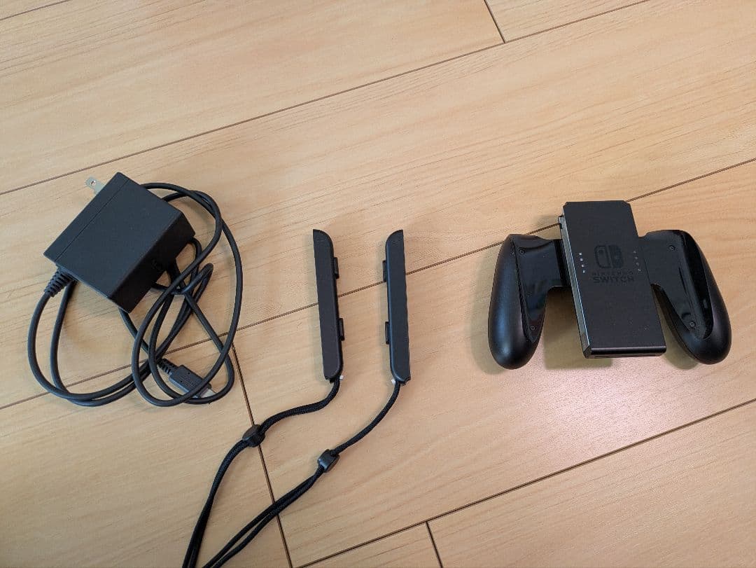 【美品】Nintendo Switch 本体 青/赤 Joy-Con付き