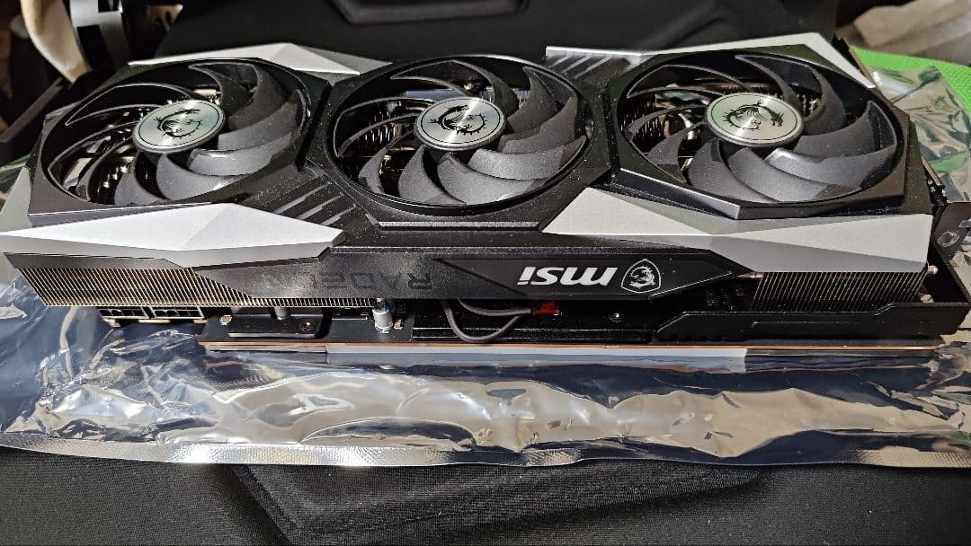 MSI　Radeon RX6800 GAMING X TRIO 16G