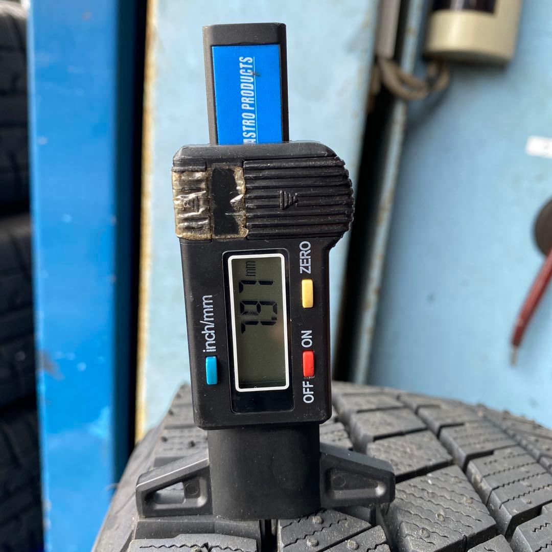 中古バリ溝ブリヂストンスタッドレスセット175/65R15アクア、フィット