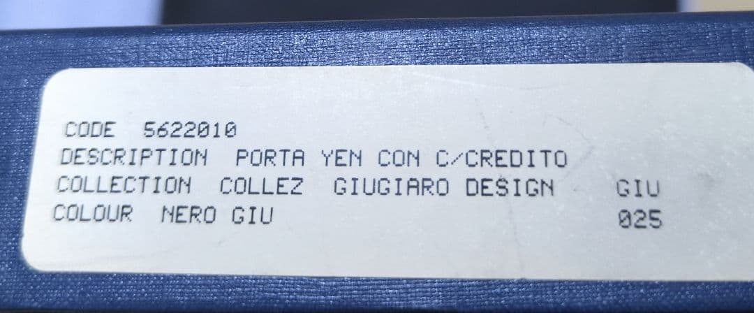 GIUGIARO DESIGN ブラックカードケース　イタリア現地購入！新品！