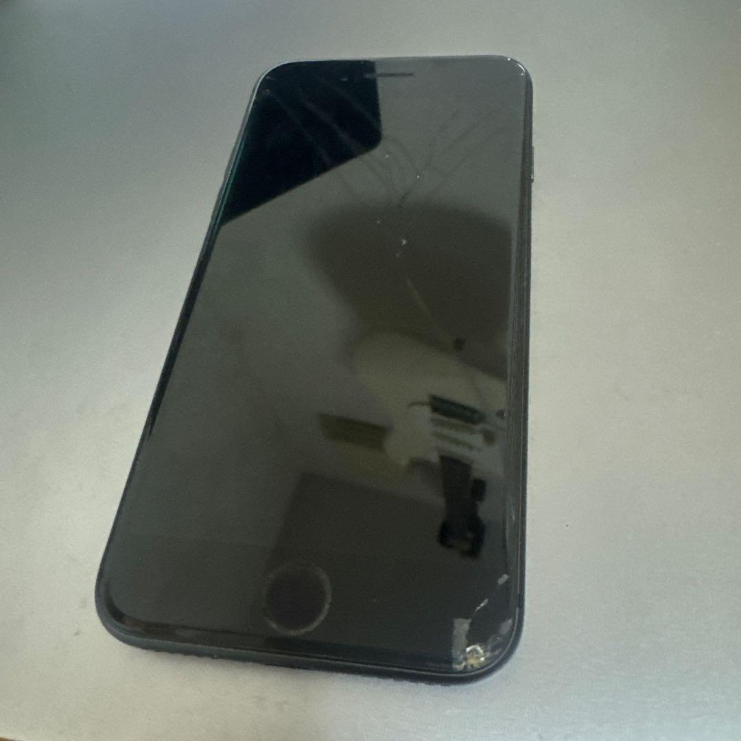 お*り様 iPhone8 64GB ブラック