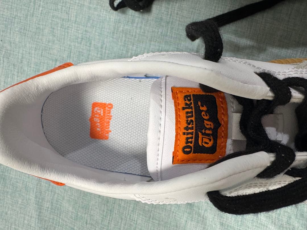 新品　OnitsukaTiger スニーカー ホワイト/オレンジ　25.5 厚底
