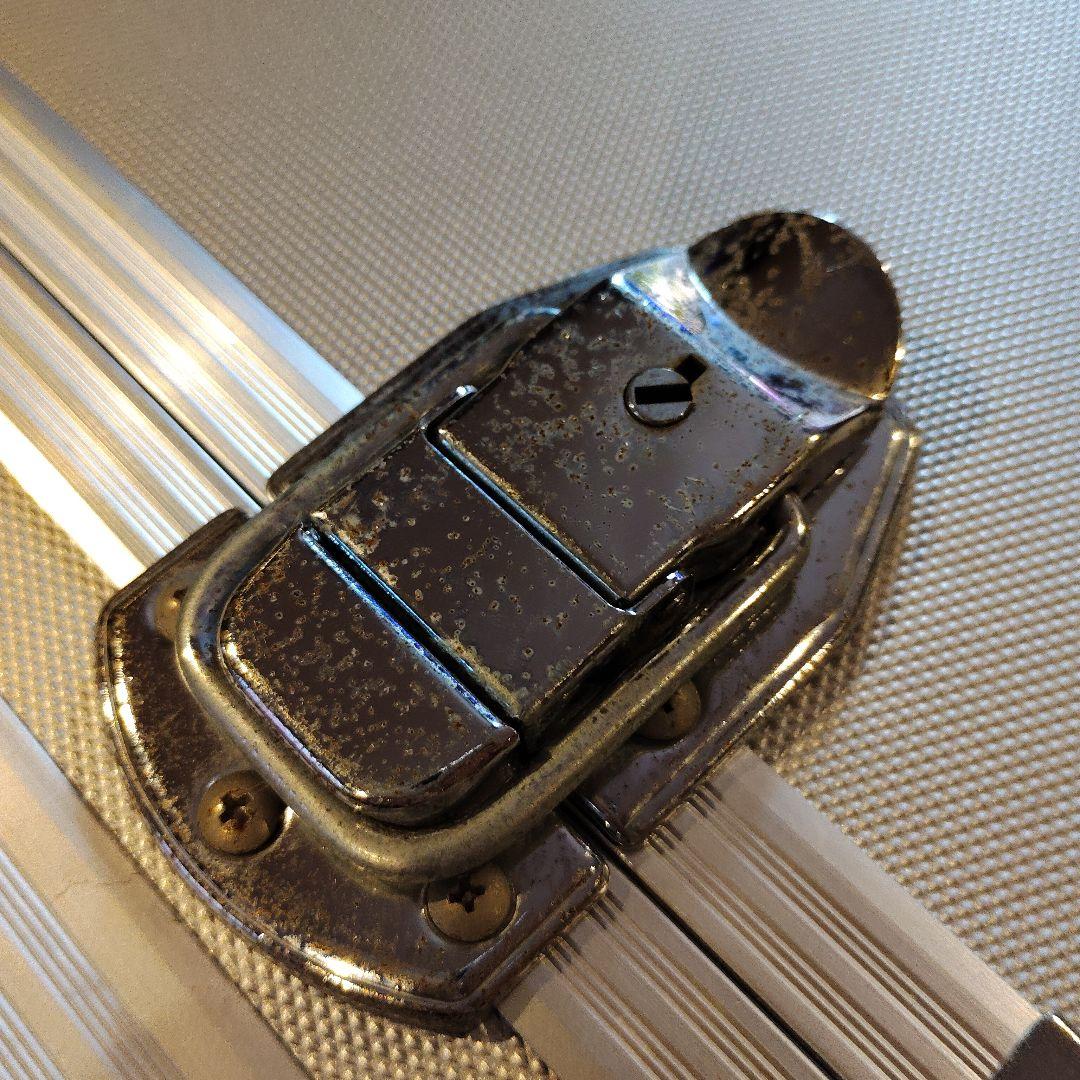 ジュラルミンケース