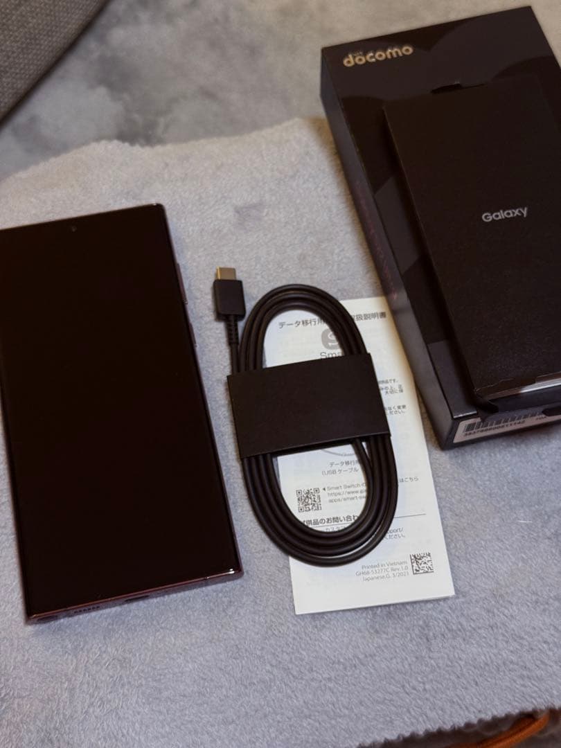 【CASETiFY付き】Galaxy S22 Ultra 256GB ドコモ版