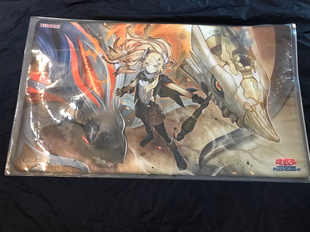 遊戯王【白の聖女エクレシア　プレイマット】