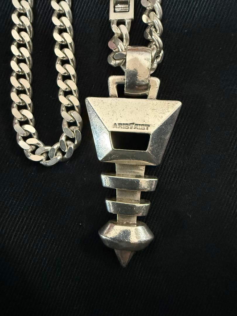 アリストトリスト トラぺゾイド ペンダント ネックレス
