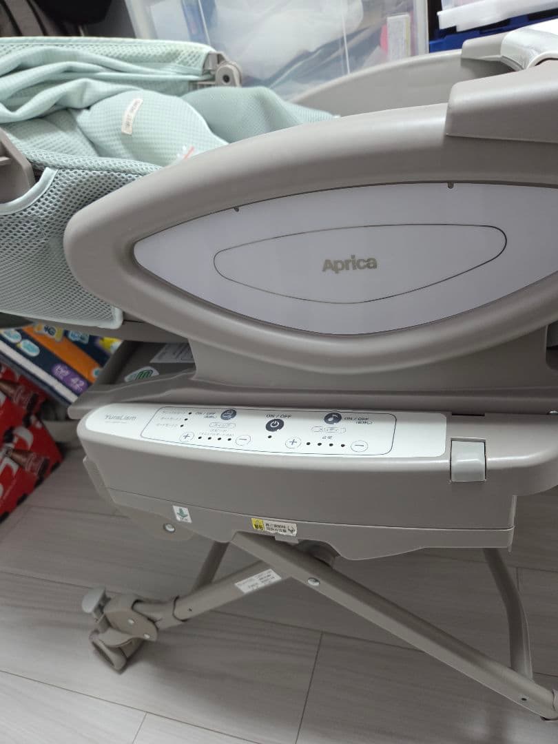 中古　アップリカ　電動ハイローチェア ユラリズム オート プレミアム