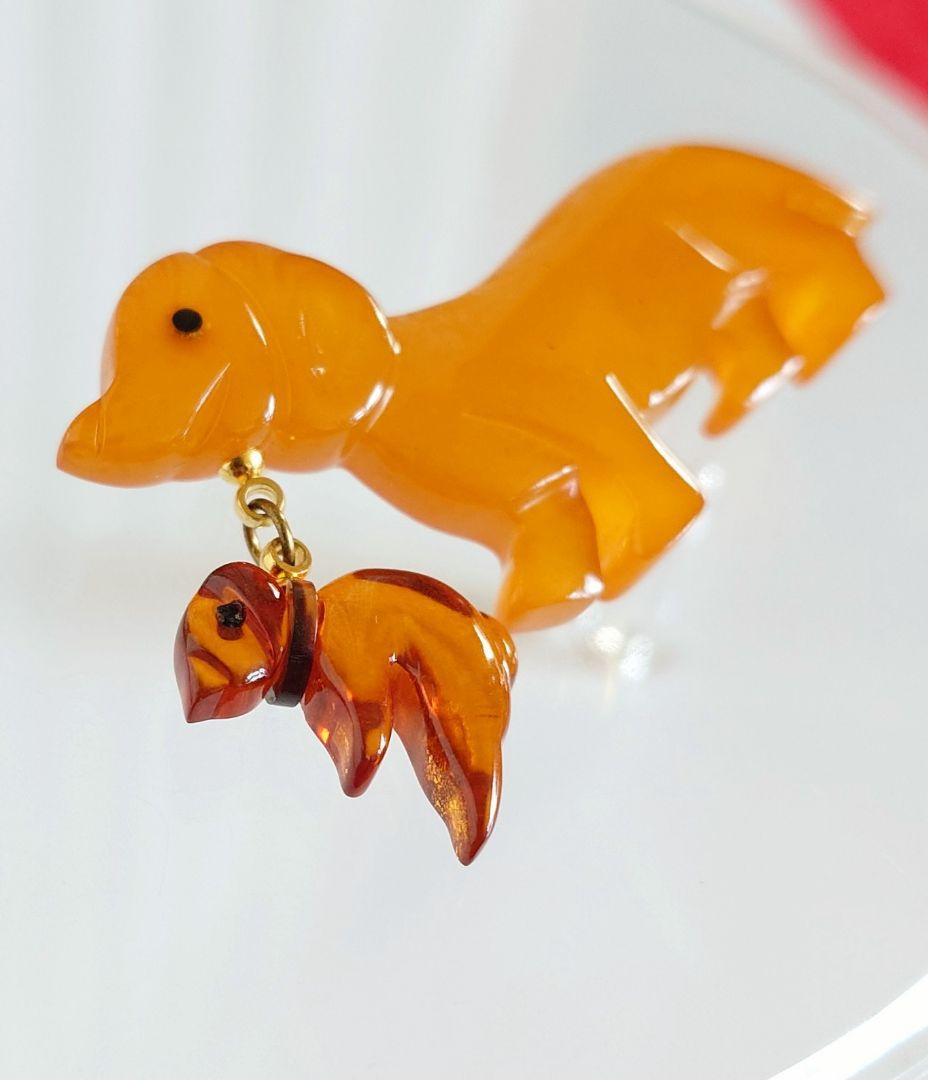 ヴィンテージ ブローチ バルト海琥珀 アンバー2種 ダックスフンド 親子 E49