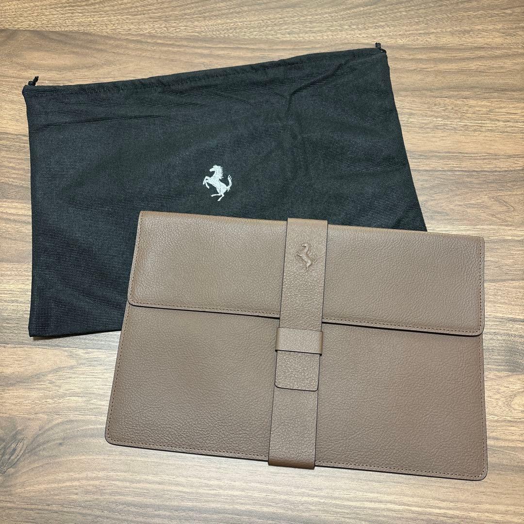 フェラーリ iPad タブレットケース クラッチバッグ