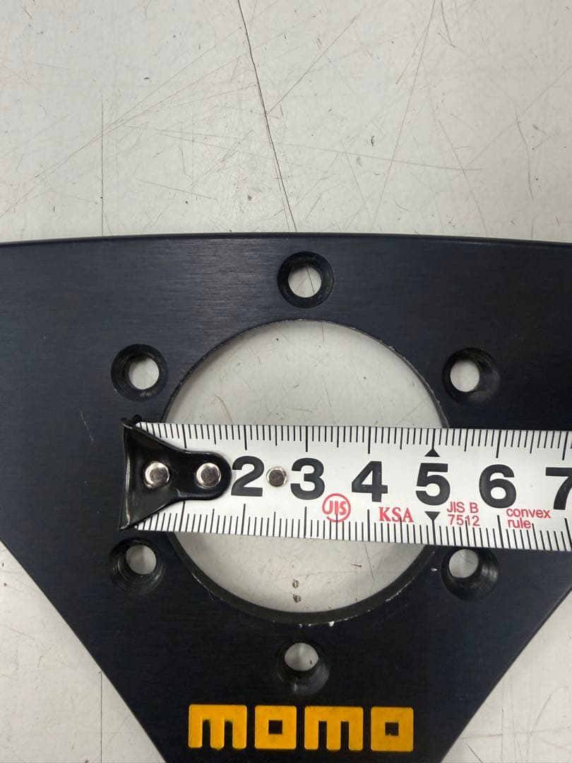 MOMO ステアリング　ホーンボタン付　TYP V35