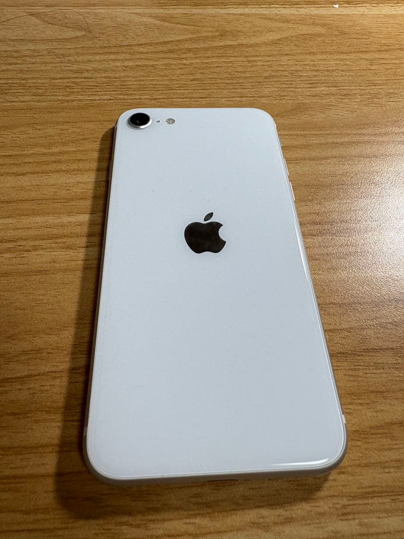 Apple iPhone SE 2世代ホワイト 本体