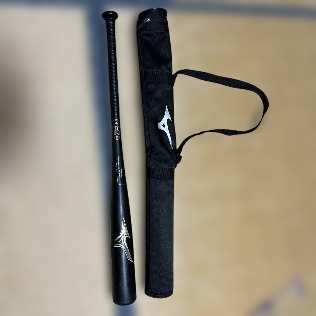 BEYOND MAX LEGACY 軟式バット ブラック一般用84cm 740ｇ