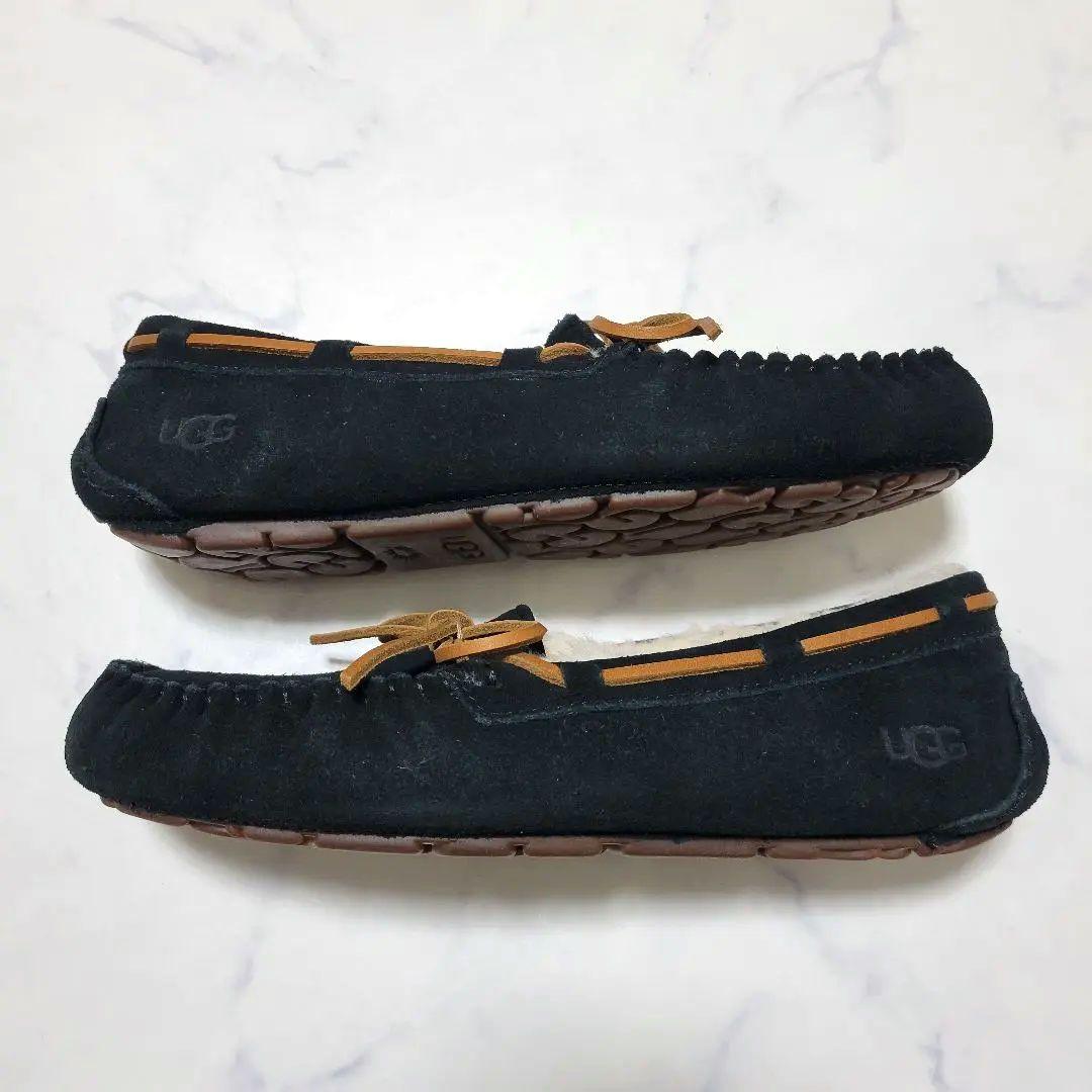 トヨ 。様美品！アグ ダコタ モカシン ボア スリッポン黒25ブラック UGG
