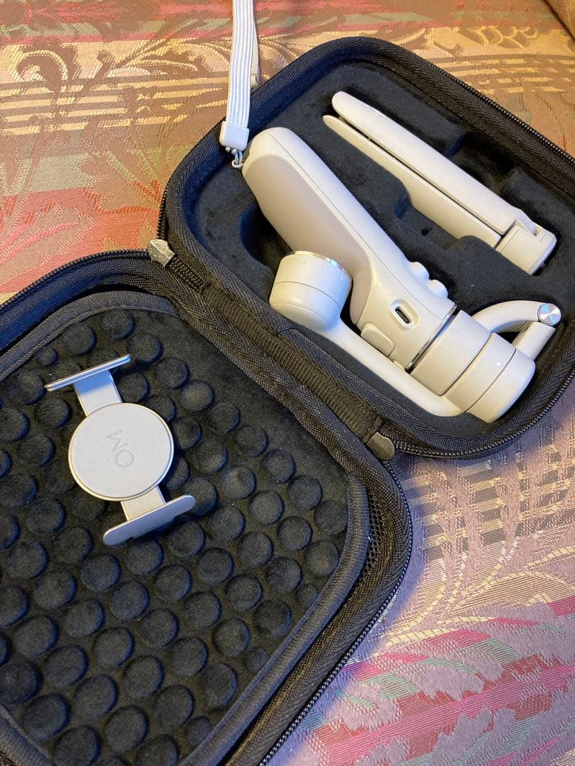 DJI OM5 スタビライザー　専用ケース付き
