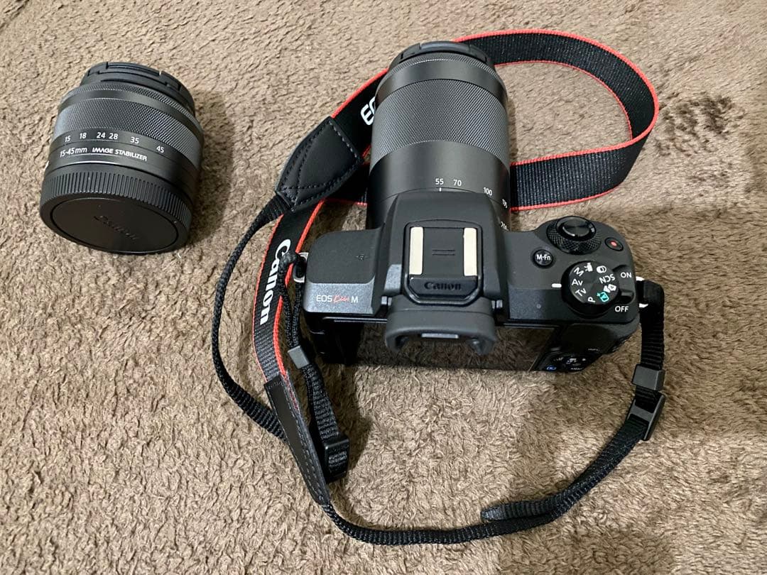 Canon EOS Kiss M ダブルズームキット