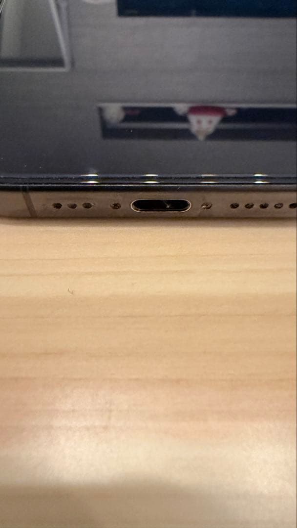 iPhone 15 Pro ブラックチタニウム　512GB本体　Simフリー