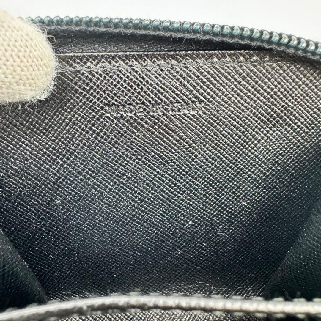 美品✨PRADA プラダ　ケース　ブラック　レザー　三角ロゴ