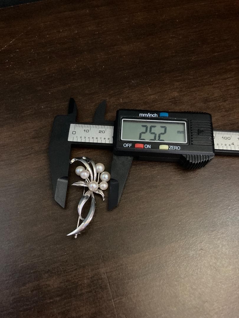 美品 ミキモト パール 真珠 6珠 アコヤ シルバー ブローチ 皇室御用達