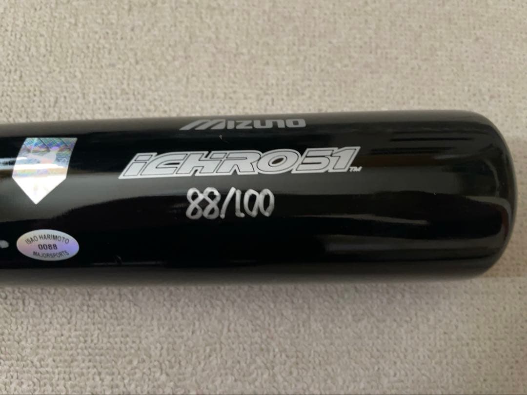 イチロー直筆サインバット　3085 100/88 張本勲Ｗサインバット