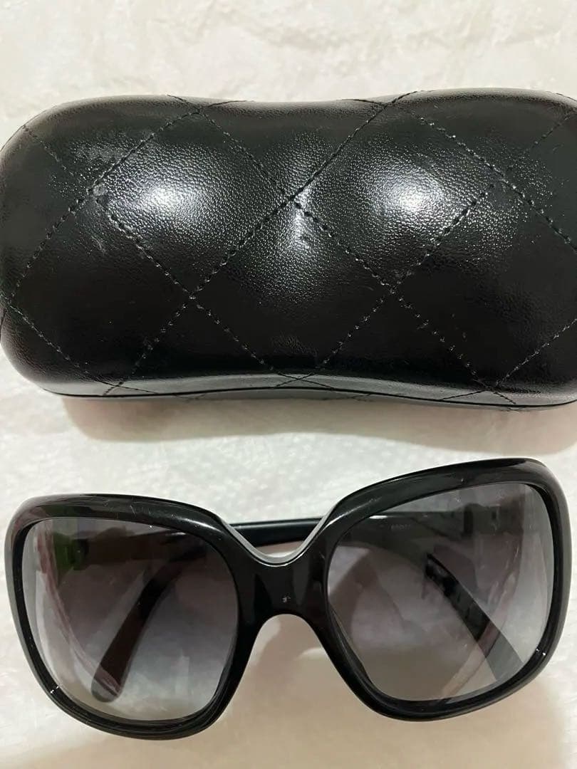 シャネル ブラック サングラス黒　リボン白CHANEL