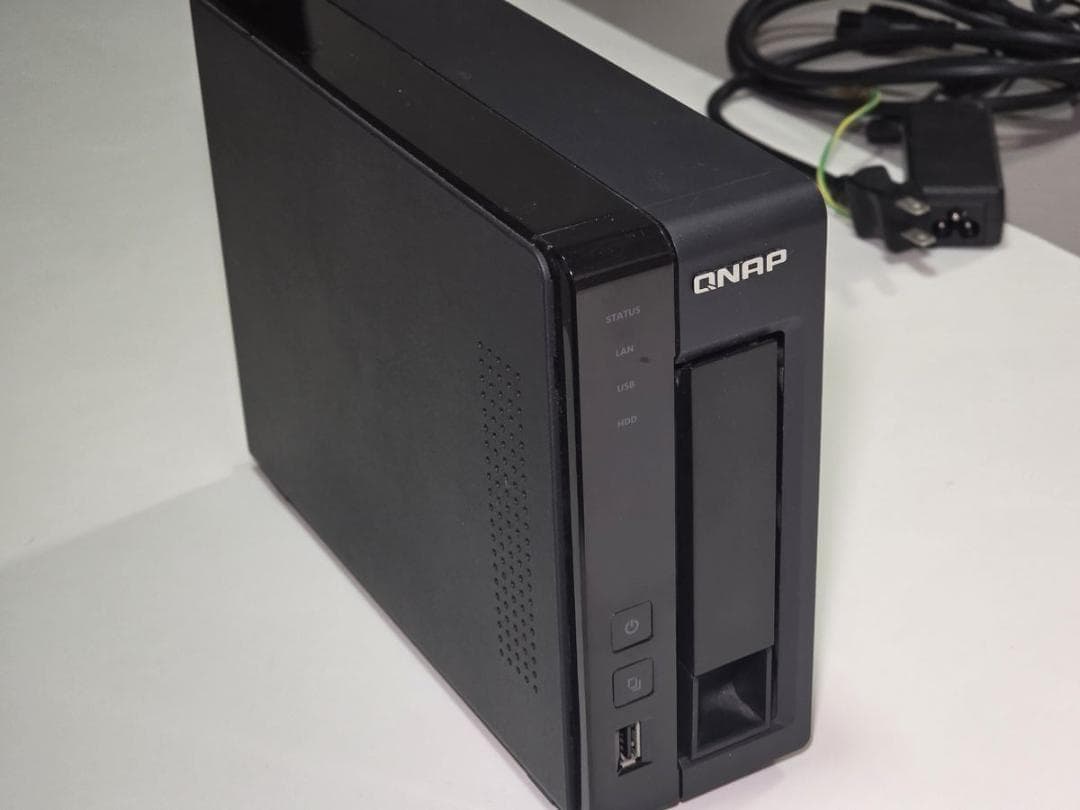 QNAP TS-119P II NAS (WD Red 4TB HDD付き)